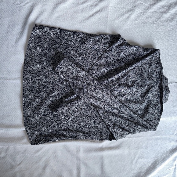 Sand Dress Shirt, Size 42 (L), Black and White Paisley Pattern - Picture 9 of 9